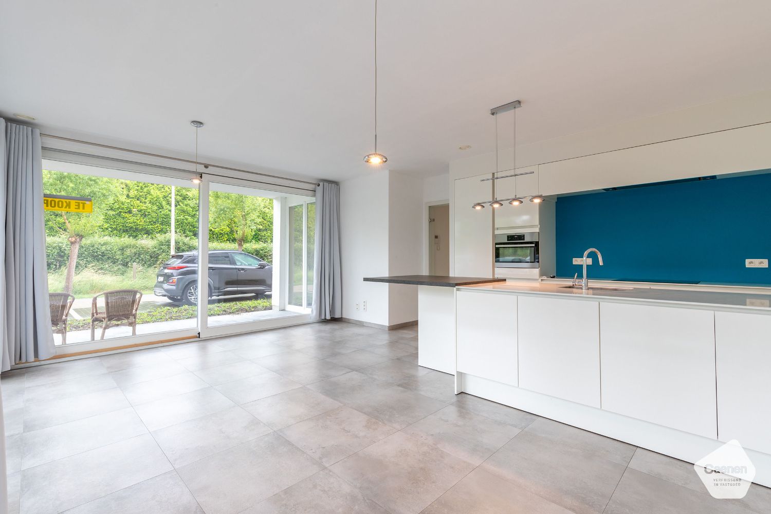 Zeer recent gelijkvloers appartement met 2 slaapkamers foto 3