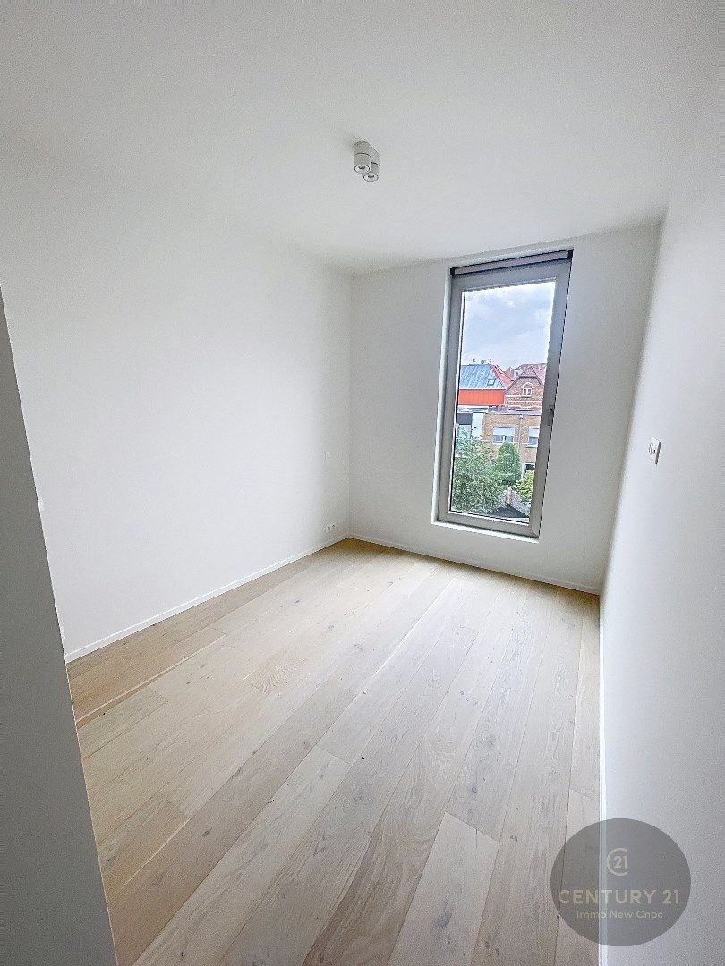 Standaard appartement met terras en 2 slaapkamers in residentie OYSTER Knokke-Heist, bouwjaar 2025 foto 9