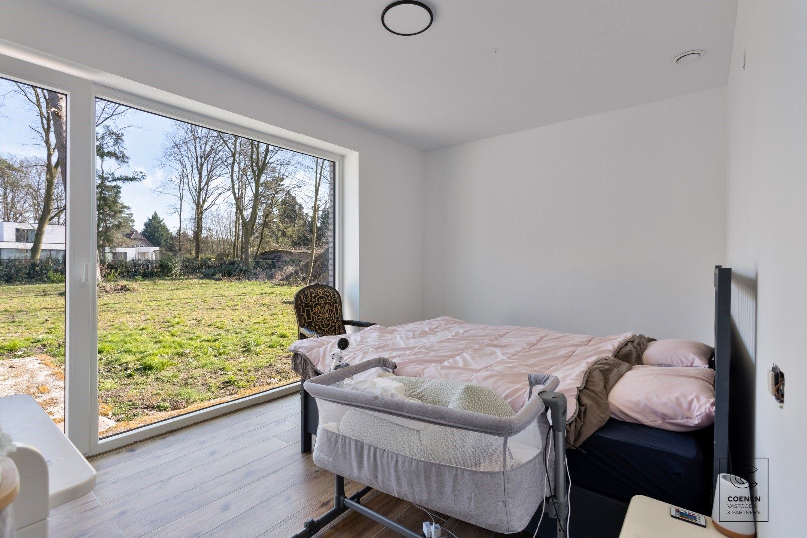 Prachtige villa met bew. opp. van 258m², 5 slpk's en dat op een uiterst rustige locatie te Brecht! foto 22