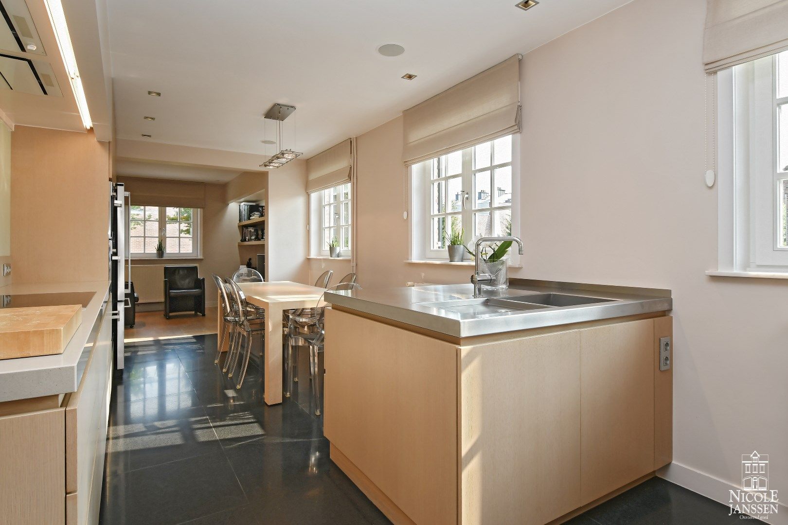 Statige villa met multifunctionele ruimte foto 10
