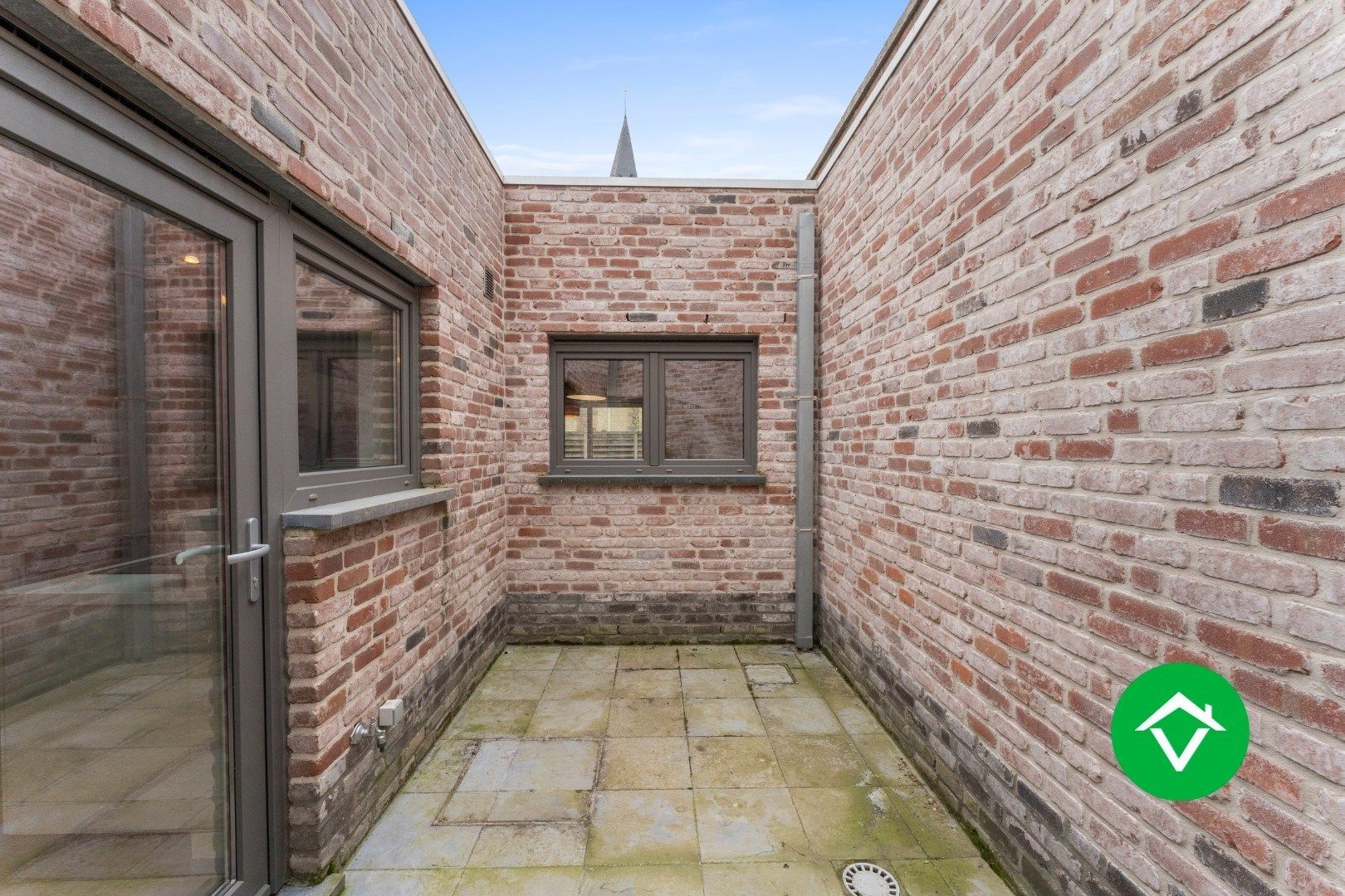 Totaal vernieuwde woning in Koekelare  foto 9