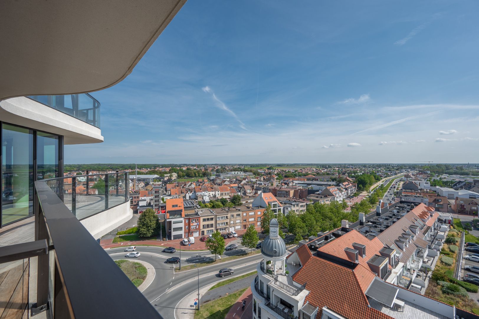 Luxueus appartement tot in detail afgewerkt met een fenomenaal zicht foto 3