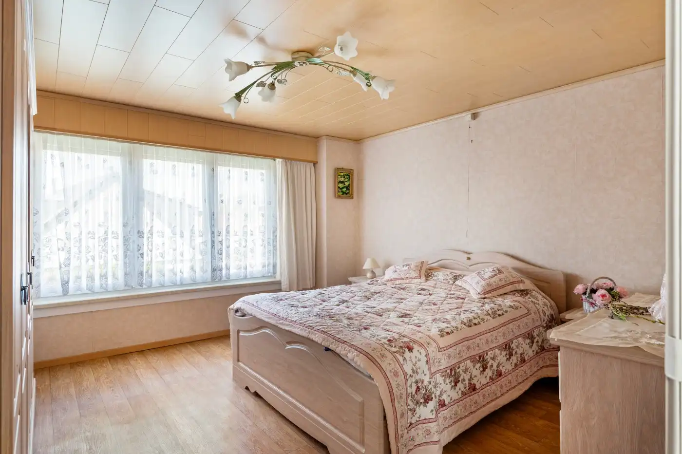 Vrijstaande, te renoveren woning met 3 à 4 slpk., garage en zuid-tuin foto 21