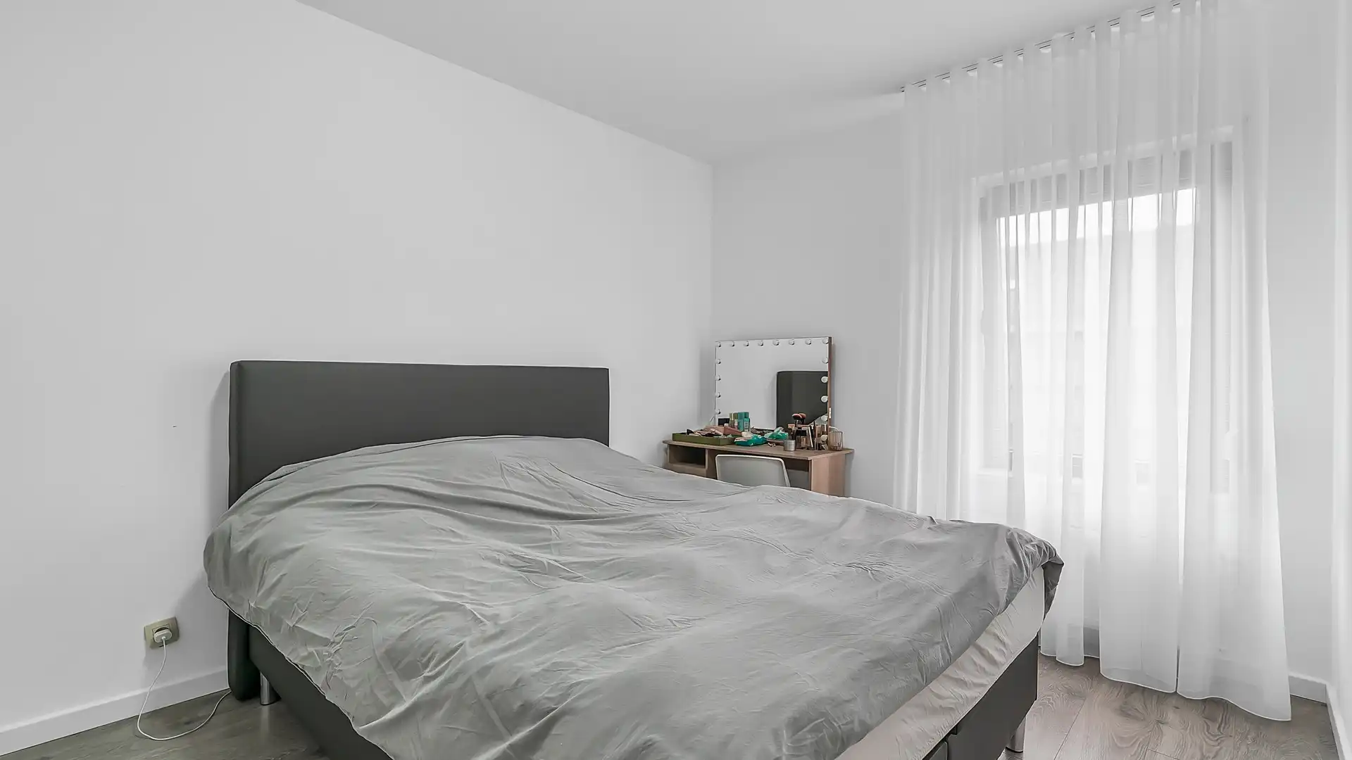Exclusief appartement met luxueuze open keuken en terras van 110 m² in Maasmechelen. foto 8