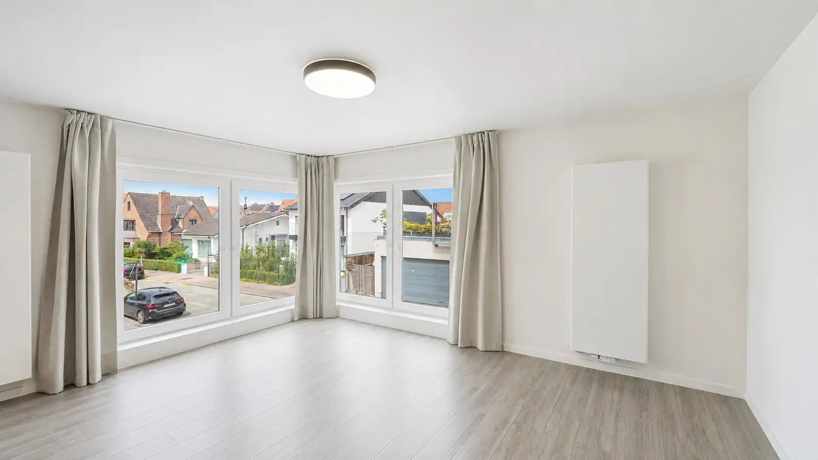 Gerenoveerd appartement met twee kamers en open zichten  foto 2