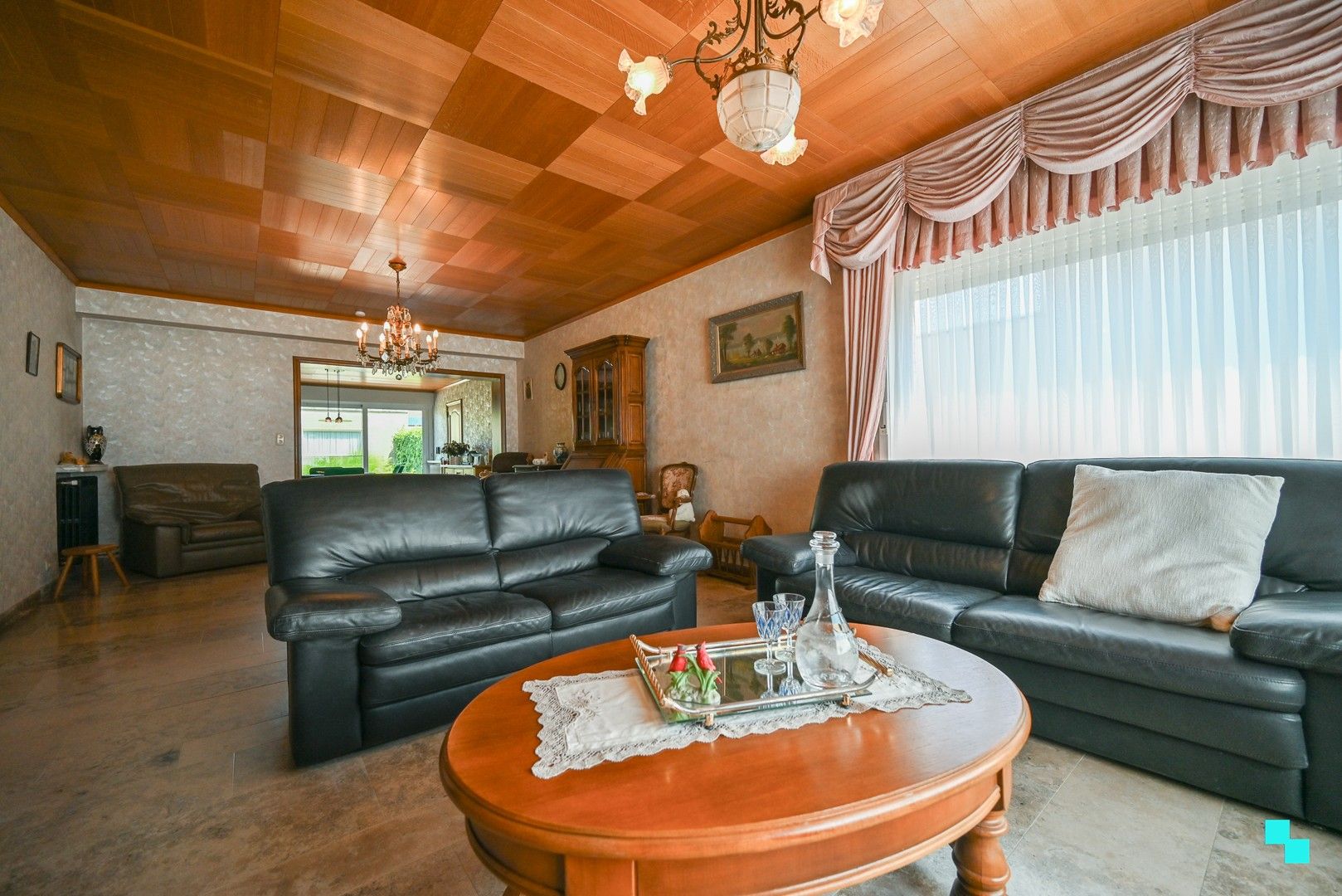 Gunstig gelegen woning met uitweg achteraan te Izegem foto 5