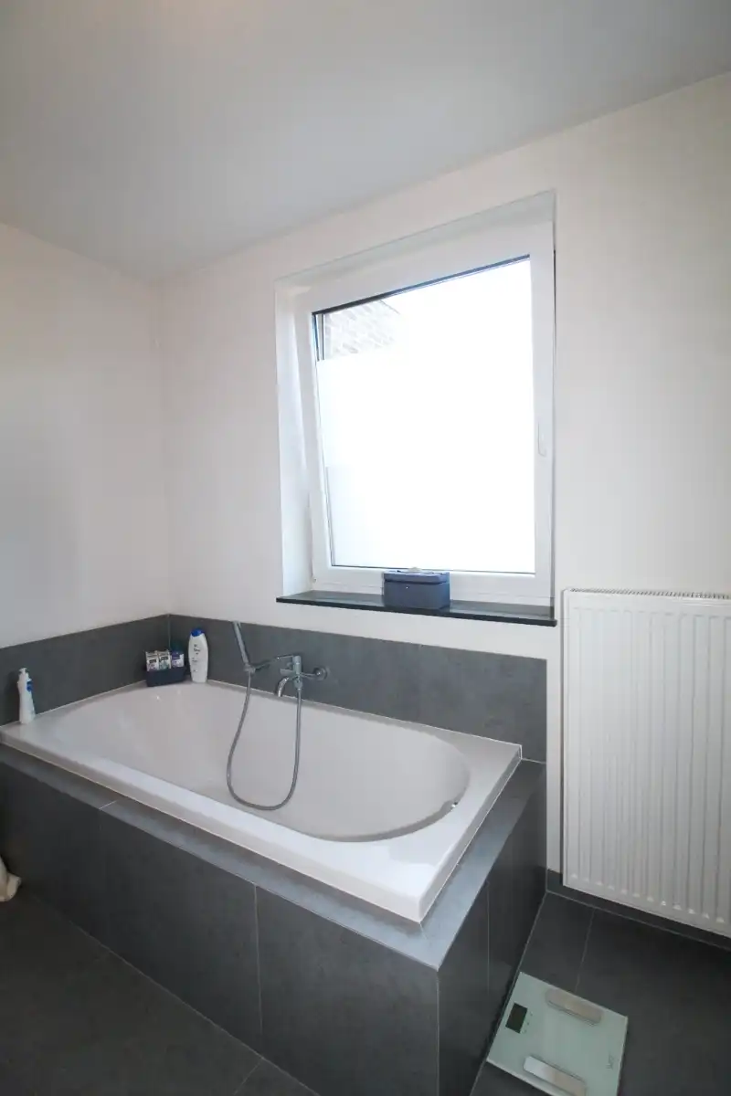 Nieuwbouwwoning in kindvriendelijke wijk foto 11