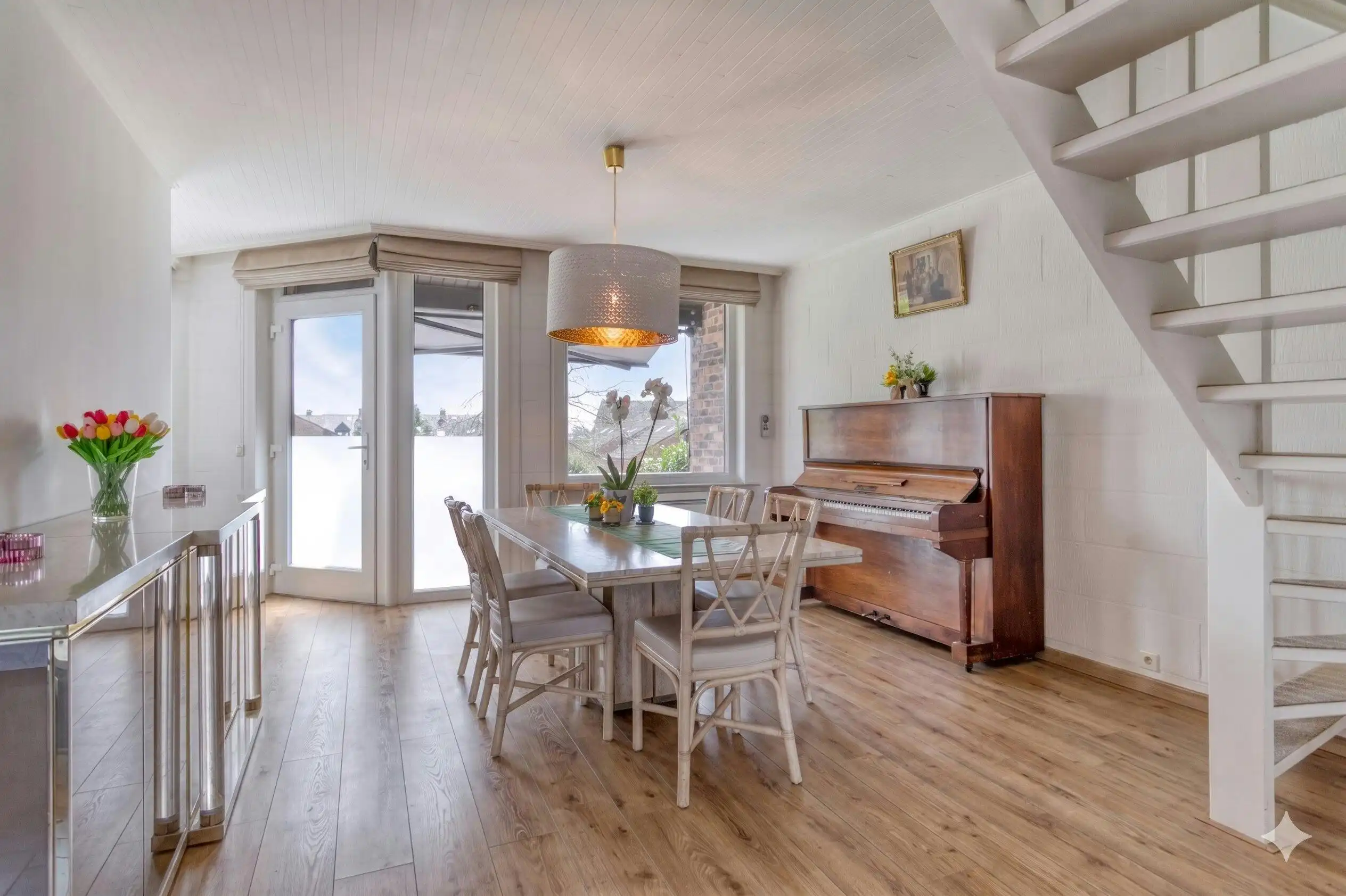 Instapklare woning in kindvriendelijke wijk te koop in Heule foto 2