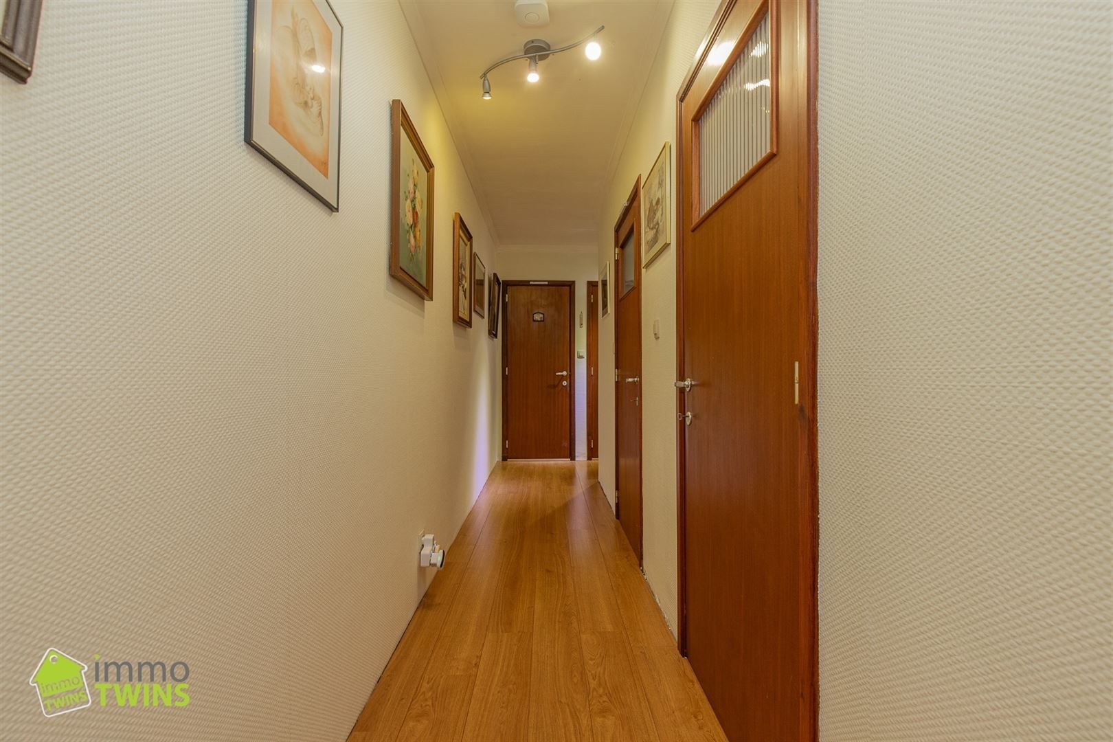 Instapklaar appartement met 3 slaapkamers, 2 terrassen te Baasrode foto 11