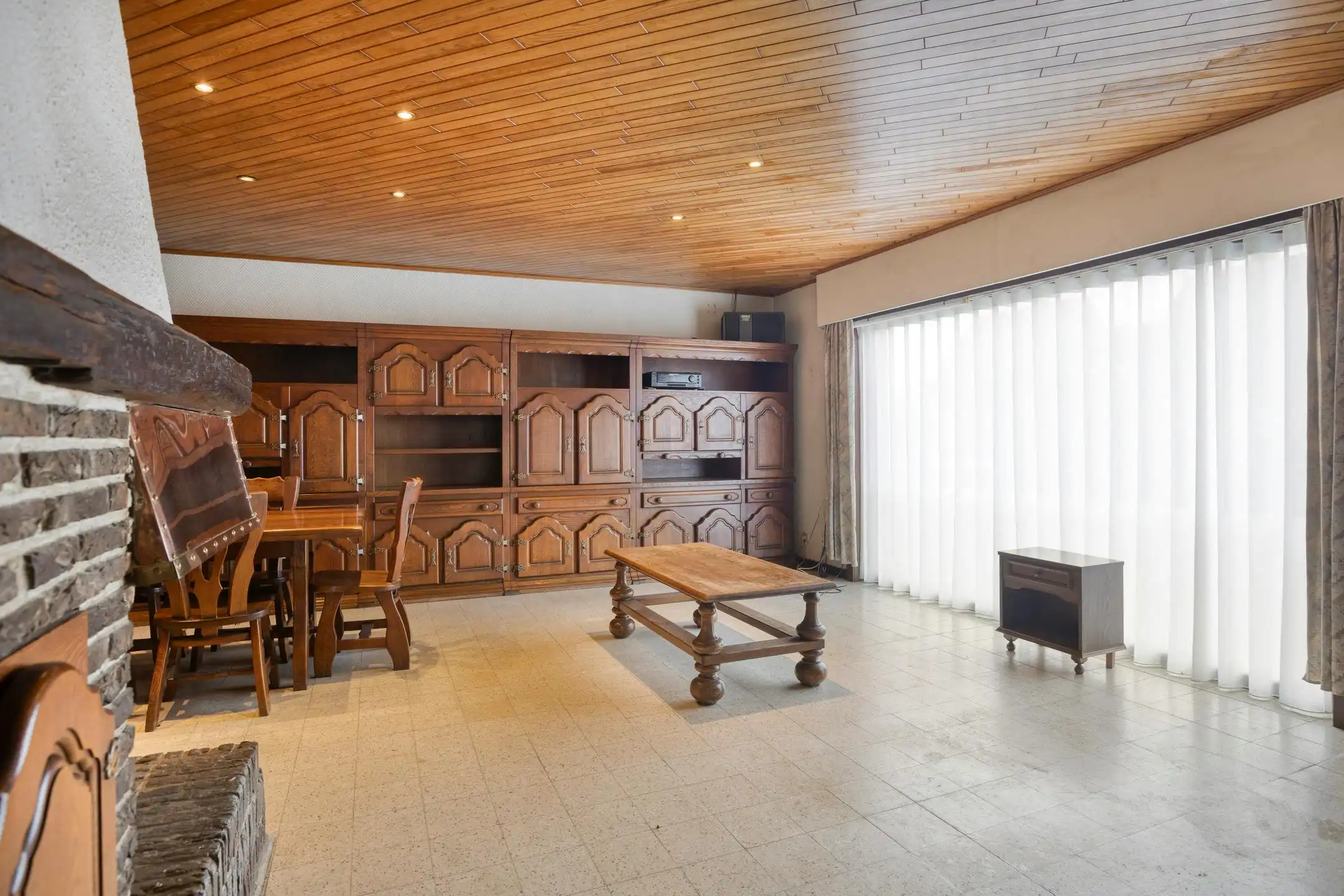 Gelijkvloers huis te koop met 3 slaapkamers, garage en tuin foto 7
