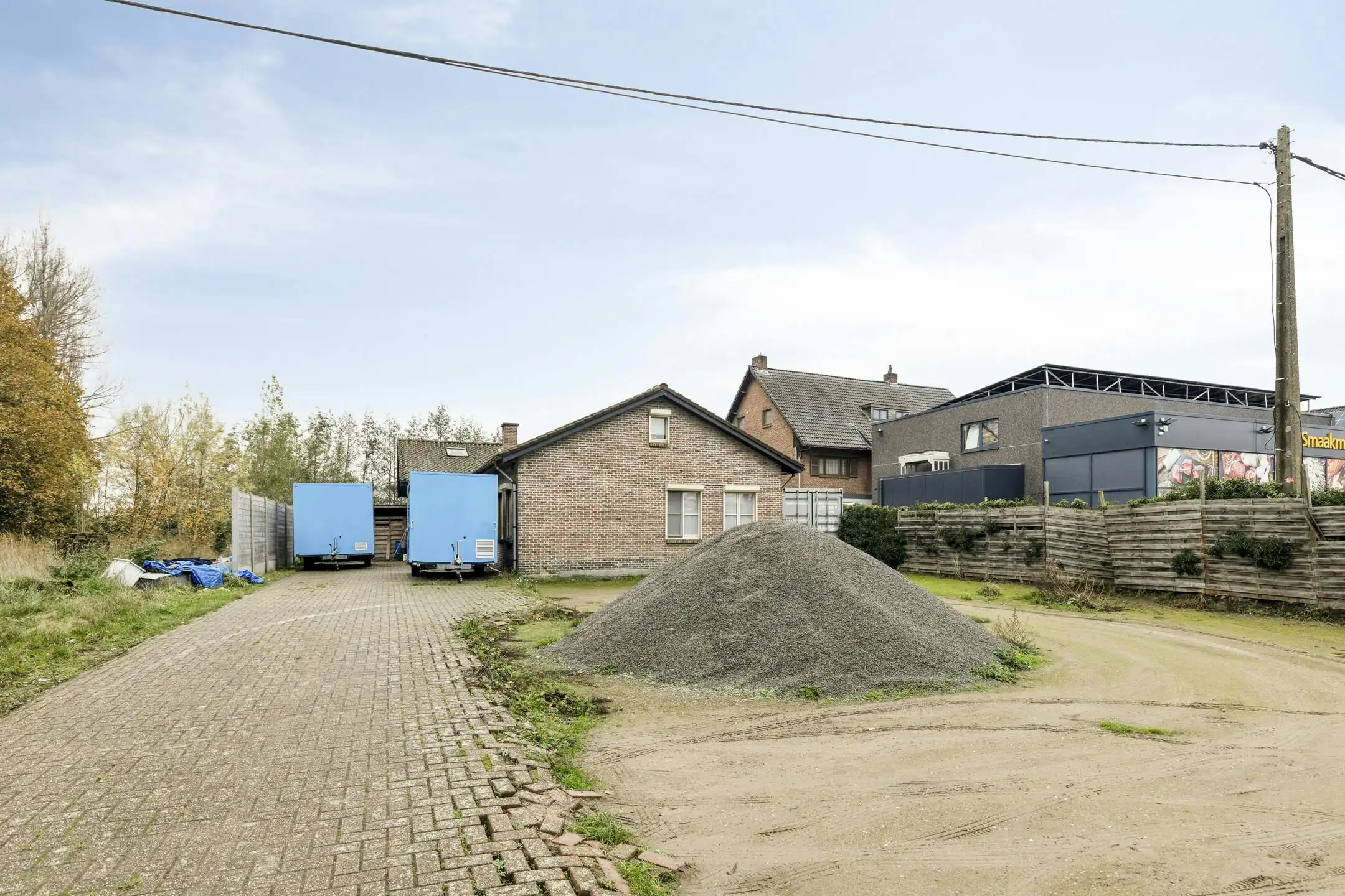 Ruime bungalow met gastenverblijf of ruimte voor bijberoep foto 3