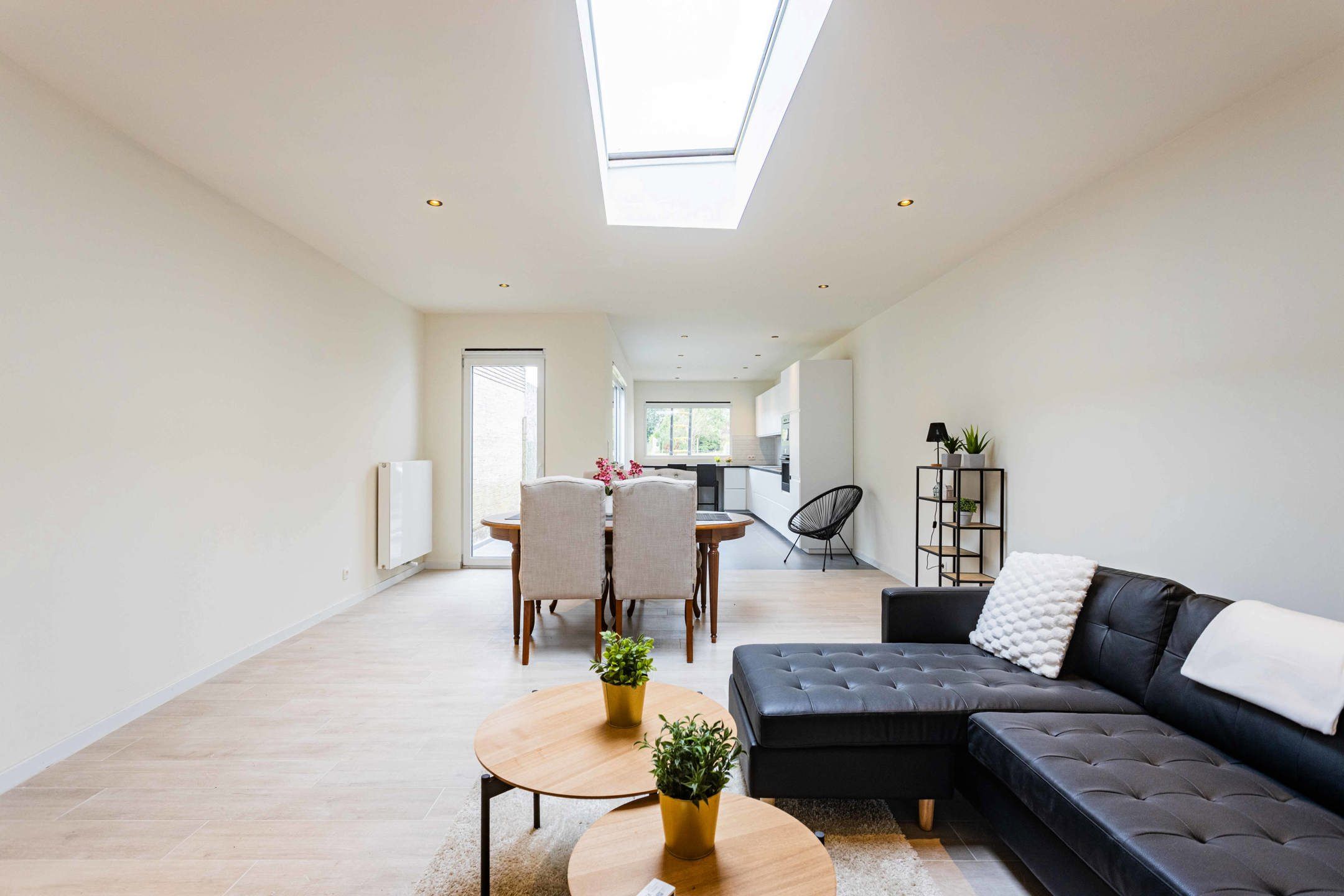 Energiezuinige, gerenoveerde woning met tuin nabij centrum foto {{pictureIndex}}