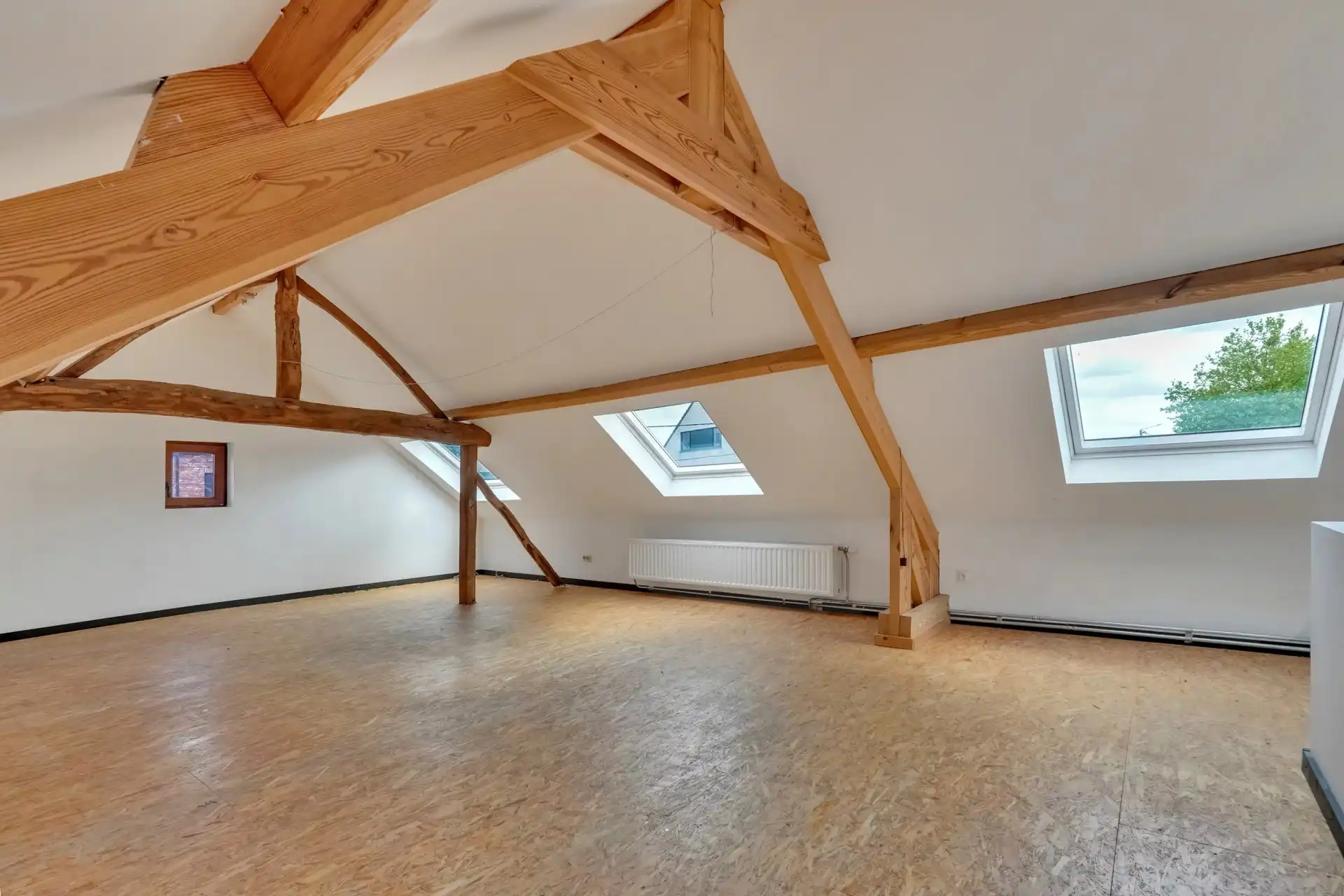 Knusse woning met bijgebouw foto 15