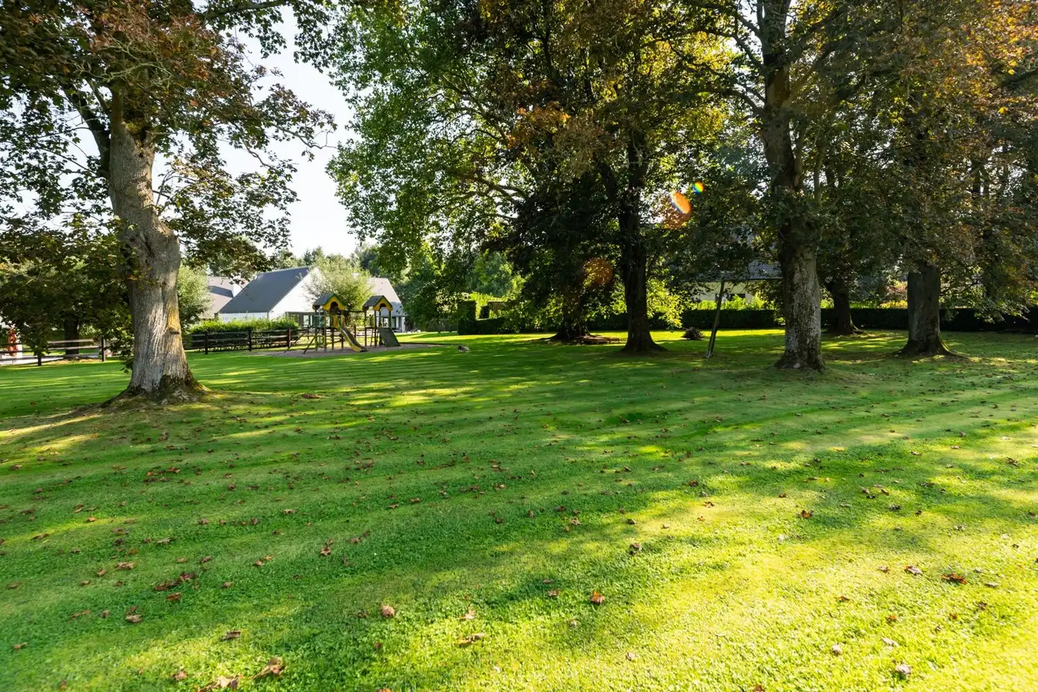 PRACHTIGE LUXEVILLA VERSCHOLEN IN HET PRIVÉDOMEIN ‘VLIERINGENPARK’ foto 3