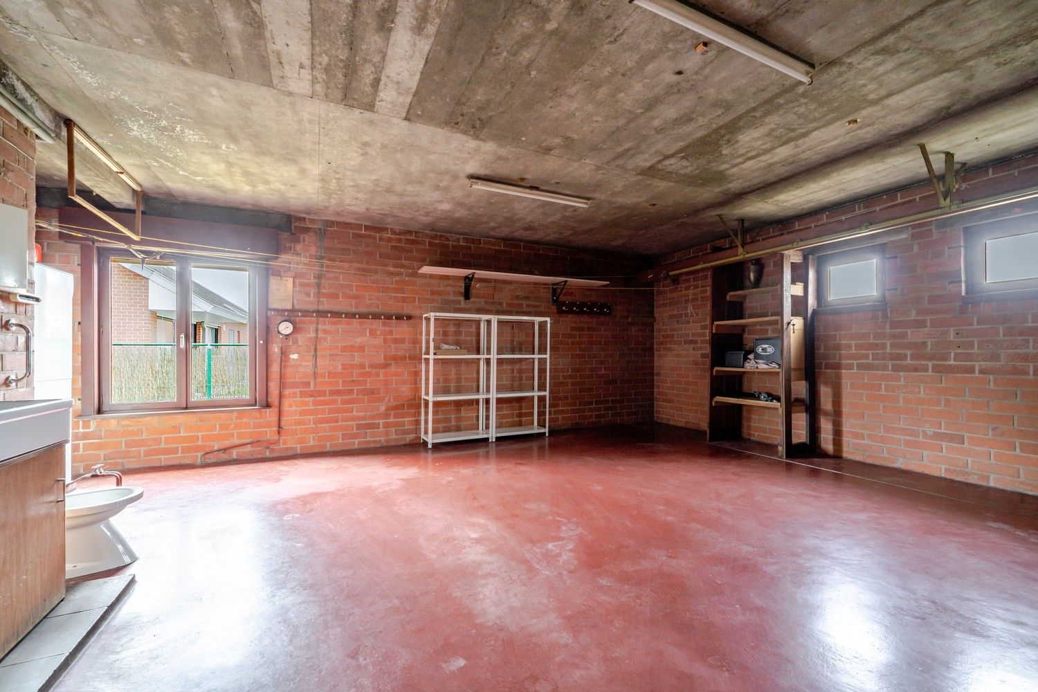 Alleenstaande woning met magazijn. foto 15
