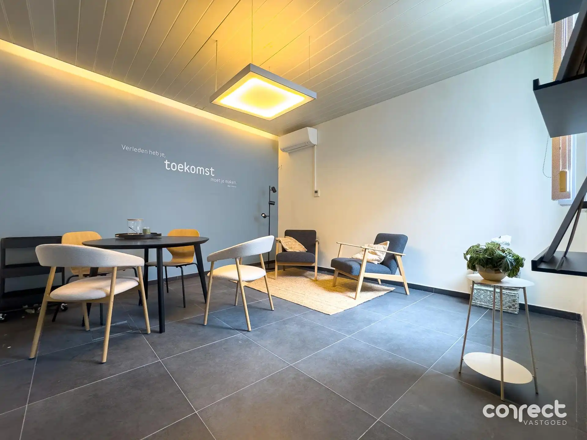 Commercieel gebouw foto 2