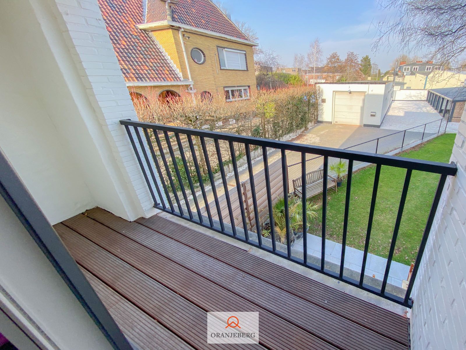 Zonnig 2 slaapkamerappartement met terrasje foto 24