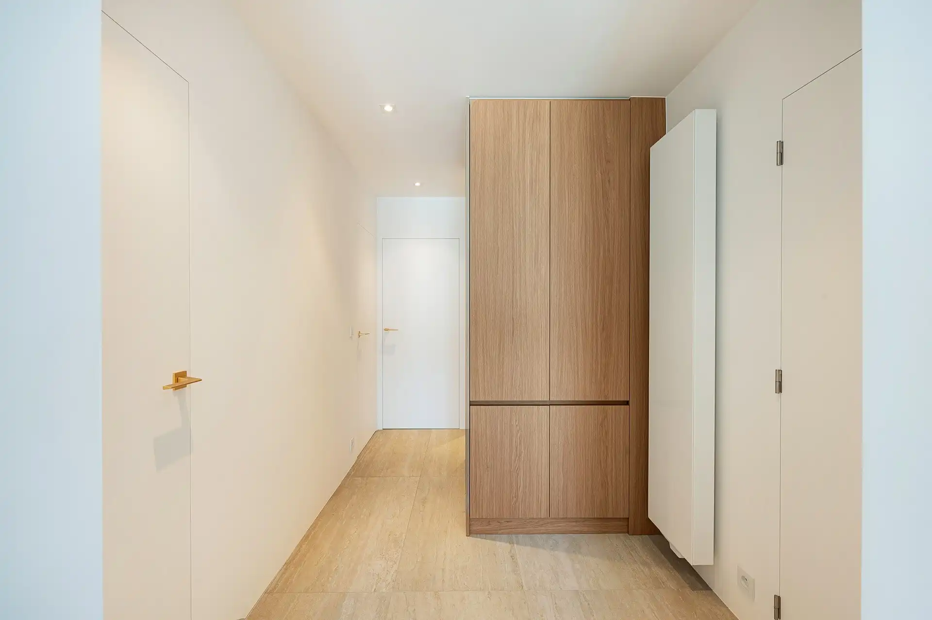 Prachtig gerenoveerd penthouse met panoramische zichten en zonnige ruime terrassen gelegen op de Zeedijk te Duinbergen foto 16