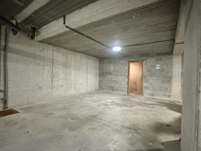 Instapklaar (volledig opgeschilderd) duplexappartement met 2 ruime slpk., terras, ondergrondse autostpl + kelderberging foto 21