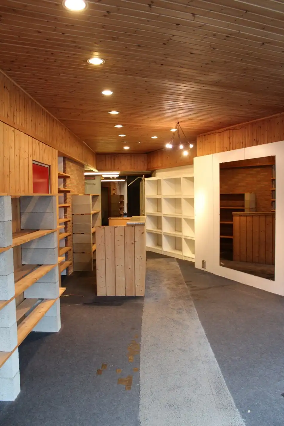 Commercieel handelspand Kerkstraat in het centrum Lommel foto 5