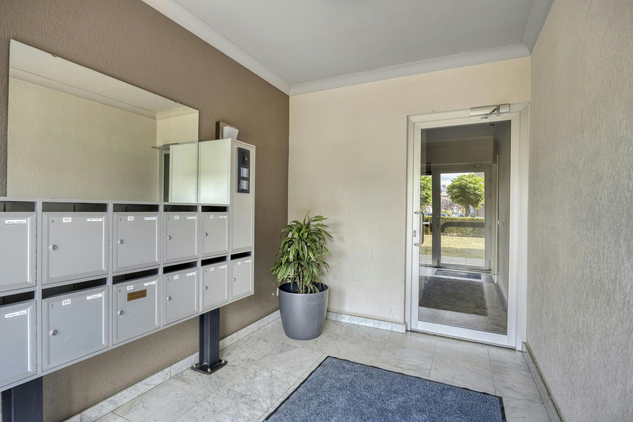 Appartement met 3 slaapkamers en staanplaats te koop foto 2