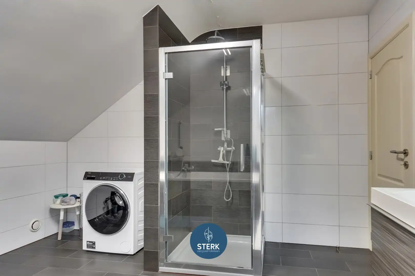 INSTAPKLAAR DUPLEX-APPARTEMENT MET 3 SLPKS IN HET GEZELLIGE LEUT ! foto 13