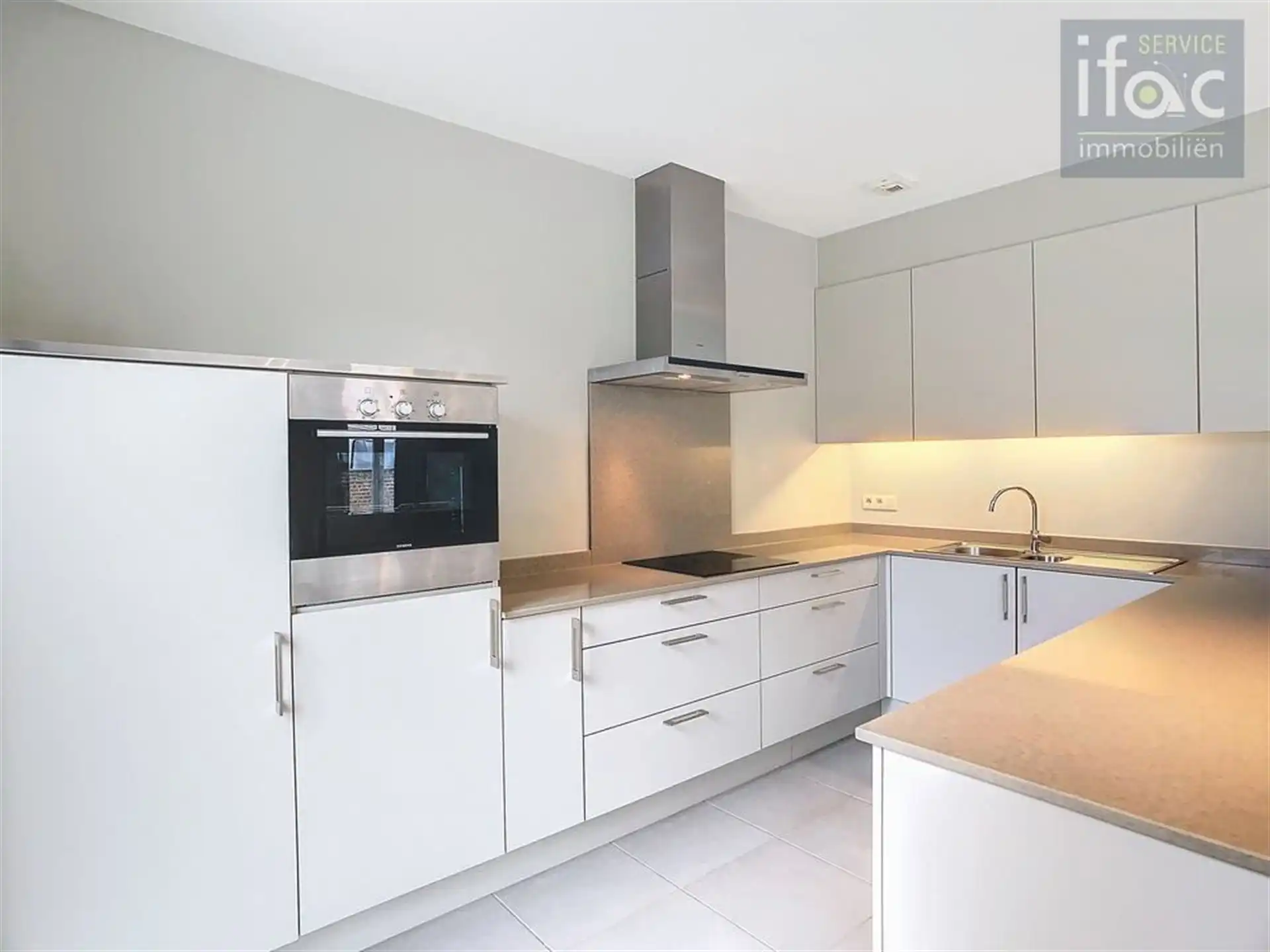 Rustig gelegen villa in doodlopende straat in Duisburg foto 8