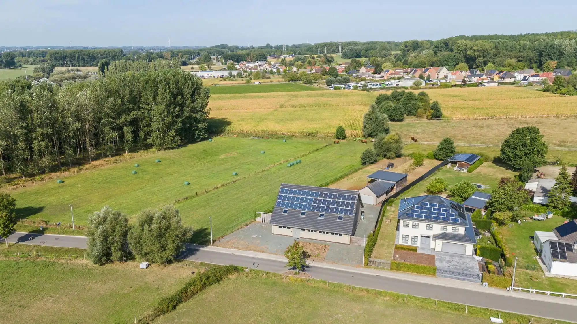 Ruime villa met tuin & 2 garages, ideaal als kangoeroewoning foto 2