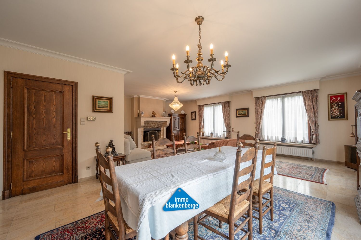 Exclusieve villa in een gegeerde residentiële wijk foto 7
