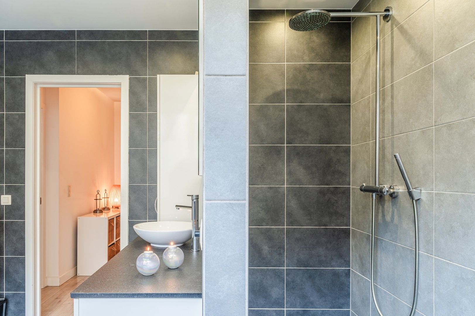 Stijlvolle, ruime gezinswoning met 5 slaapkamers op topligging foto 13