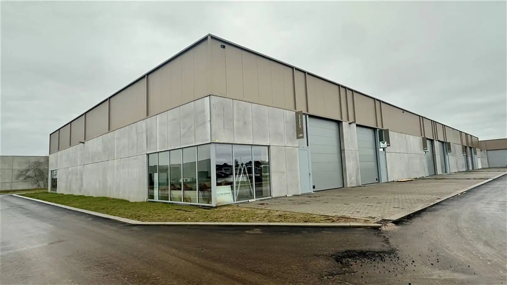 Te Koop te Tielt  KMO Units op bedrijvenpark Thea  foto 4