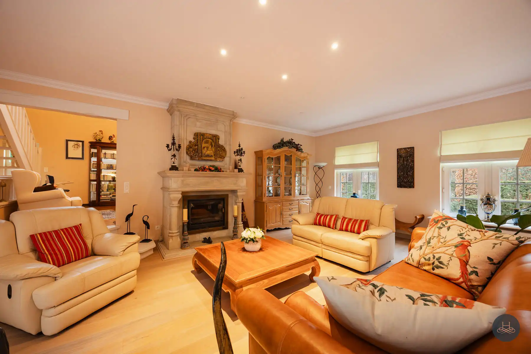 Exclusieve villa met binnenzwembad foto 6