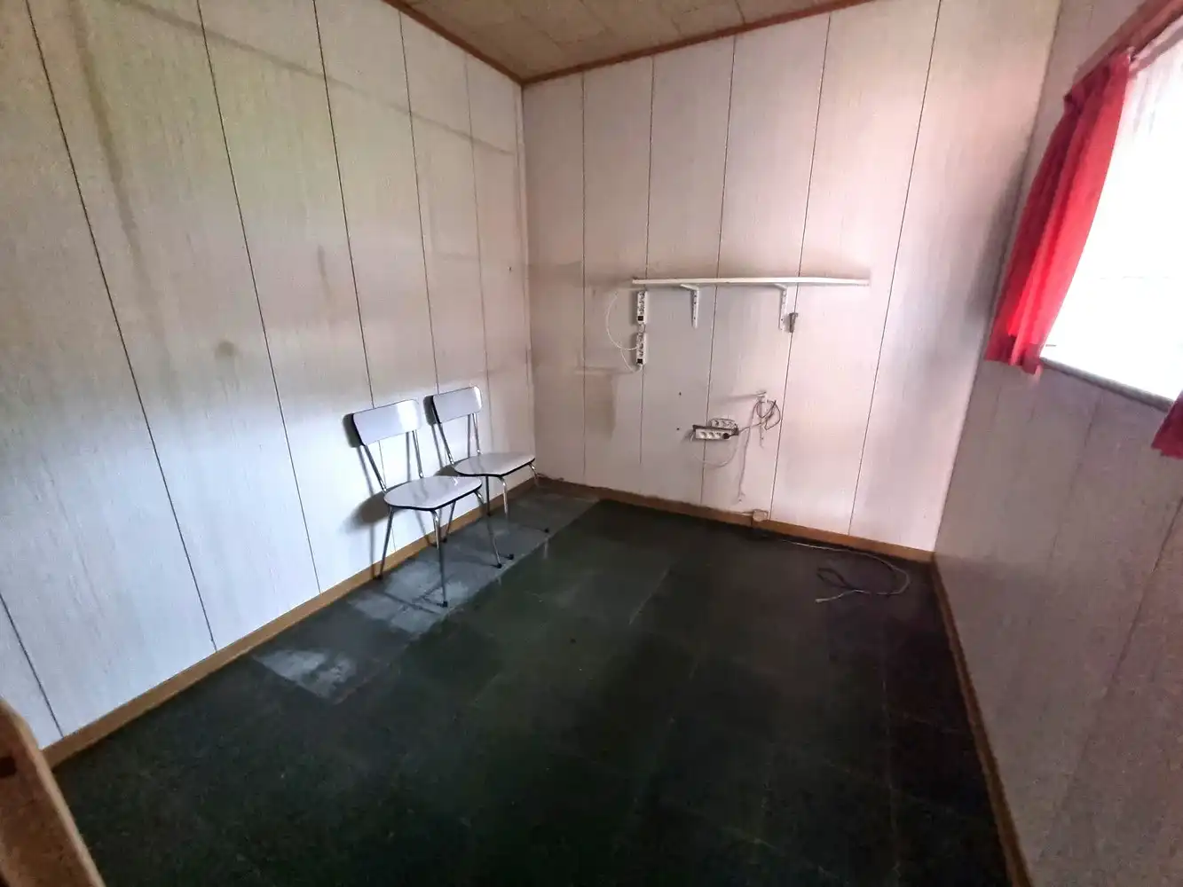 Vrijstaande woning, rustig gelegen op een perceel met groen verzicht van 925m² foto 10