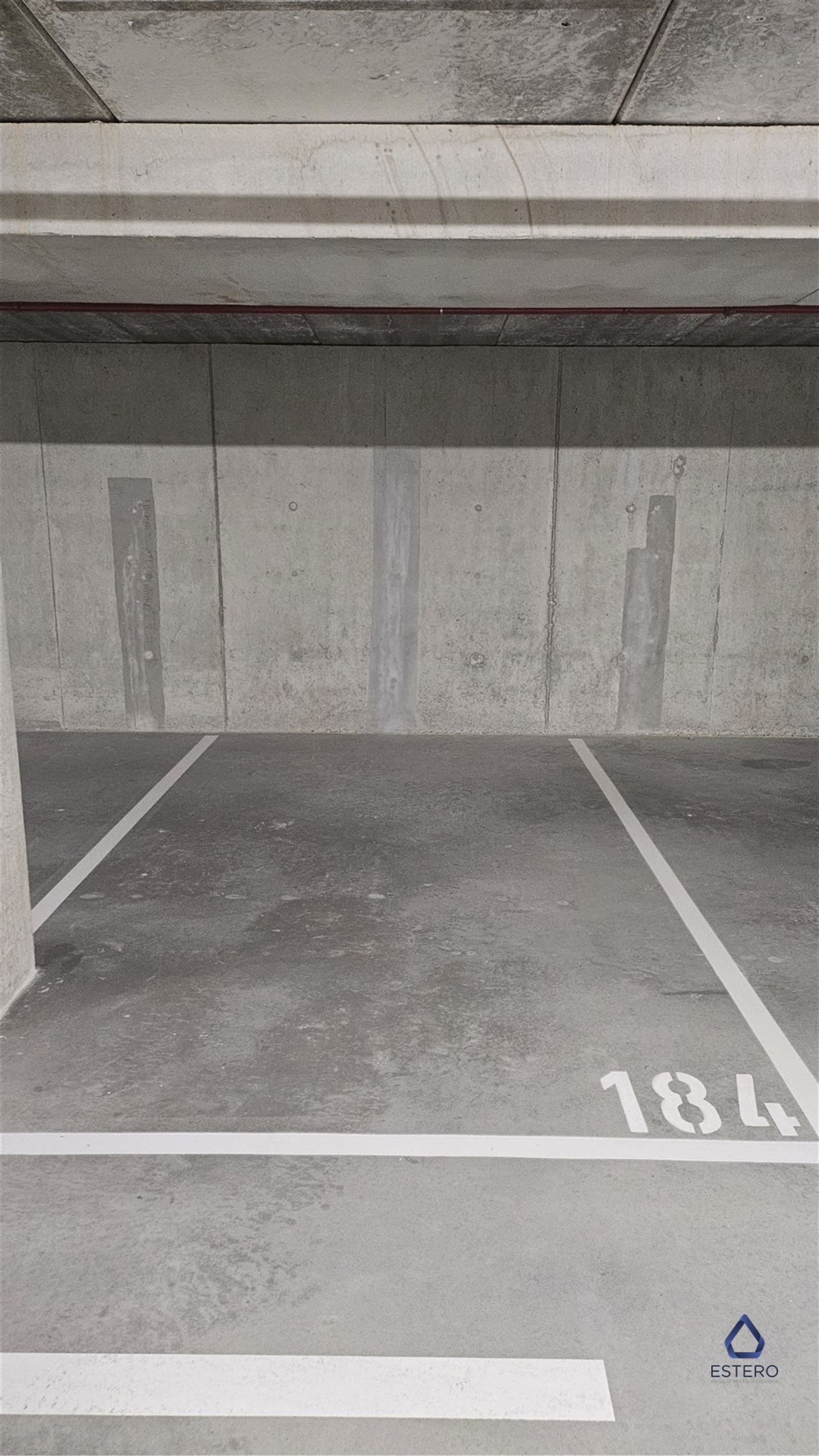 Ondergrondse staanplaats beschikbaar in het complex 'Castor'.  foto 2