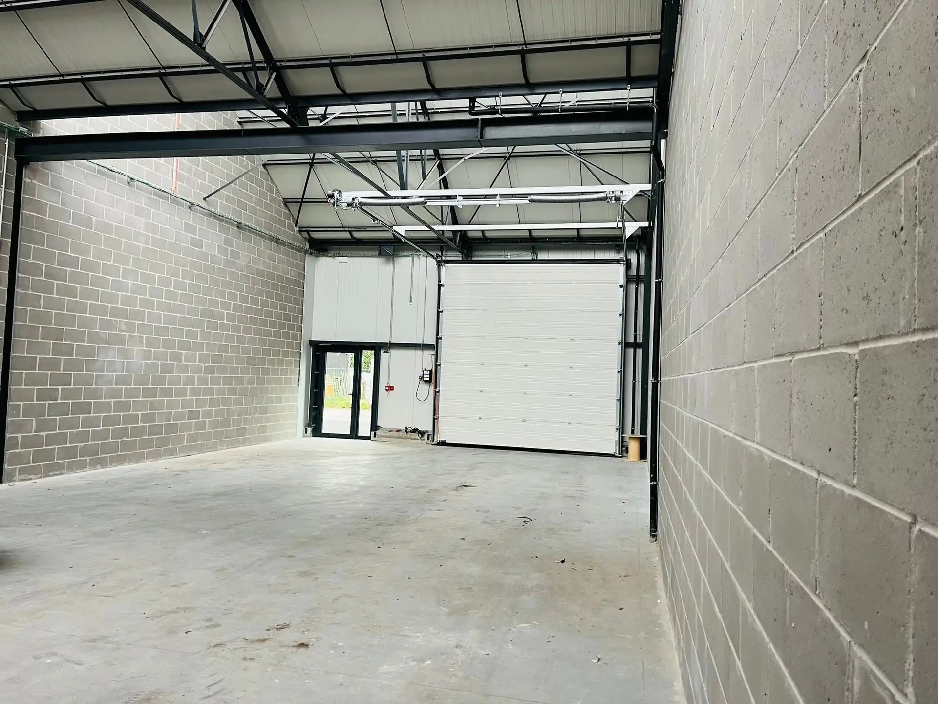 Gunstig gelegen magazijn van 124m² foto 4