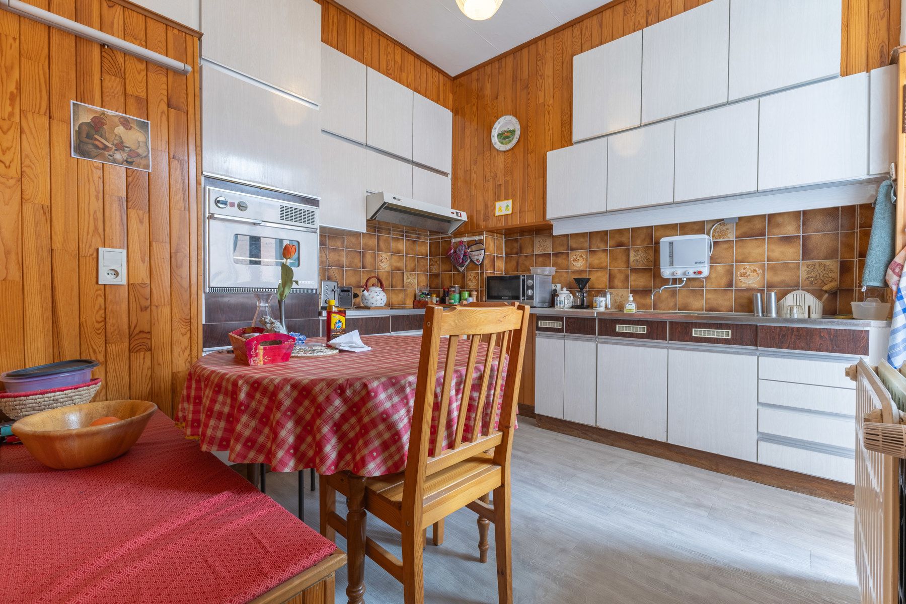 Gunstig gelegen appartement met 2 slaapkamers foto 6