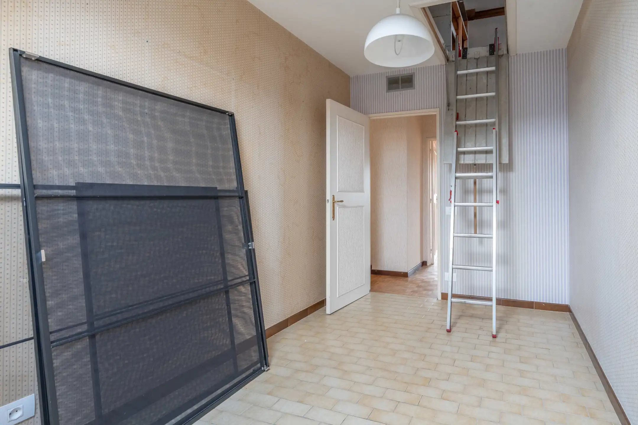 Op te frissen woning met 3-4 slpk op toplocatie te Arendonk foto 21