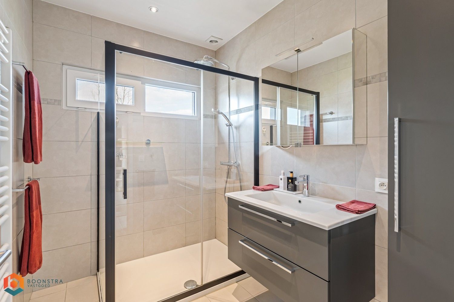 Instapklare gelijkvloers woning met 2 (à 3) slpkrs te Putte foto 15
