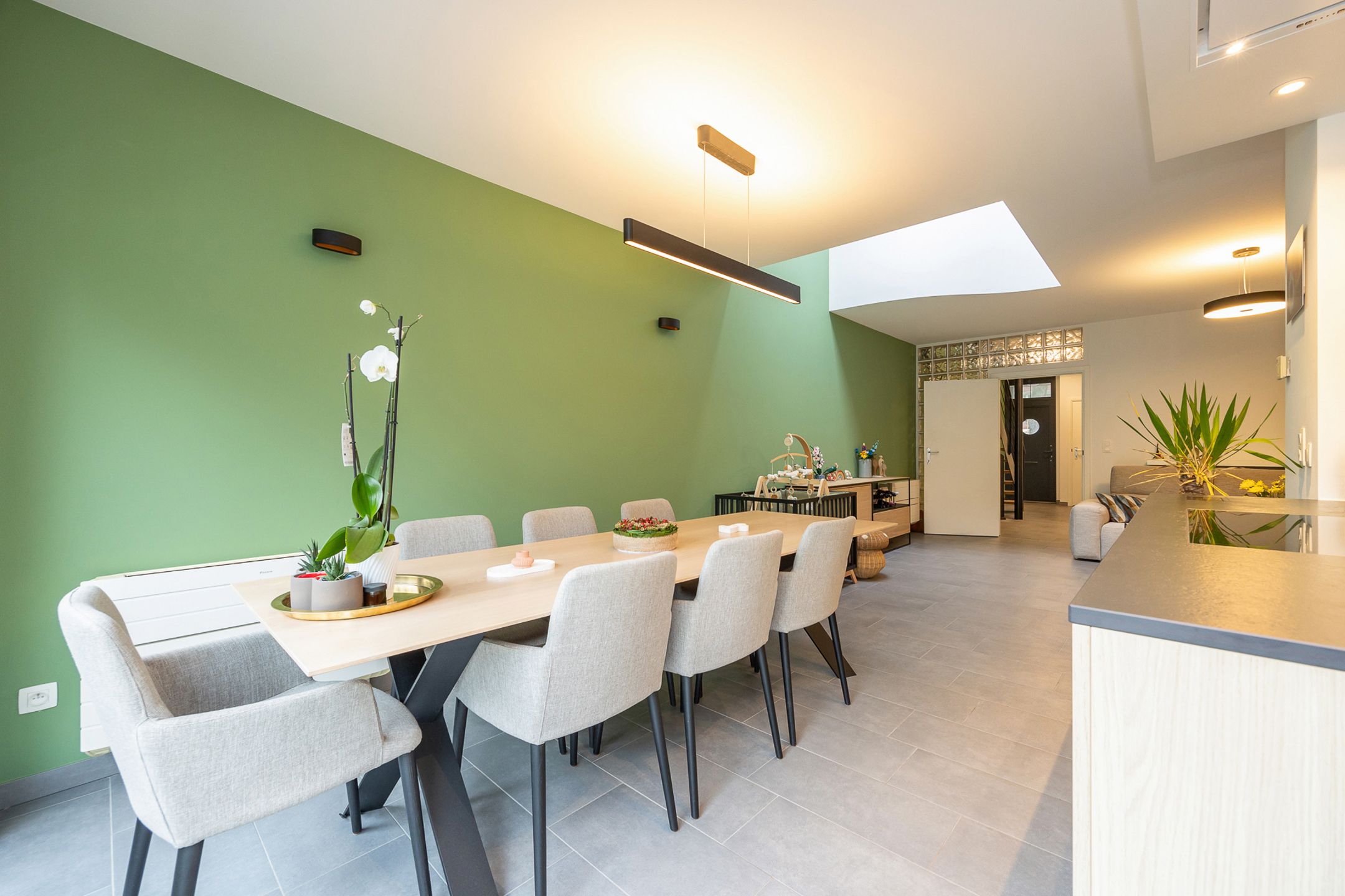 Instapklare moderne woning met tuin en garage op topligging foto 6