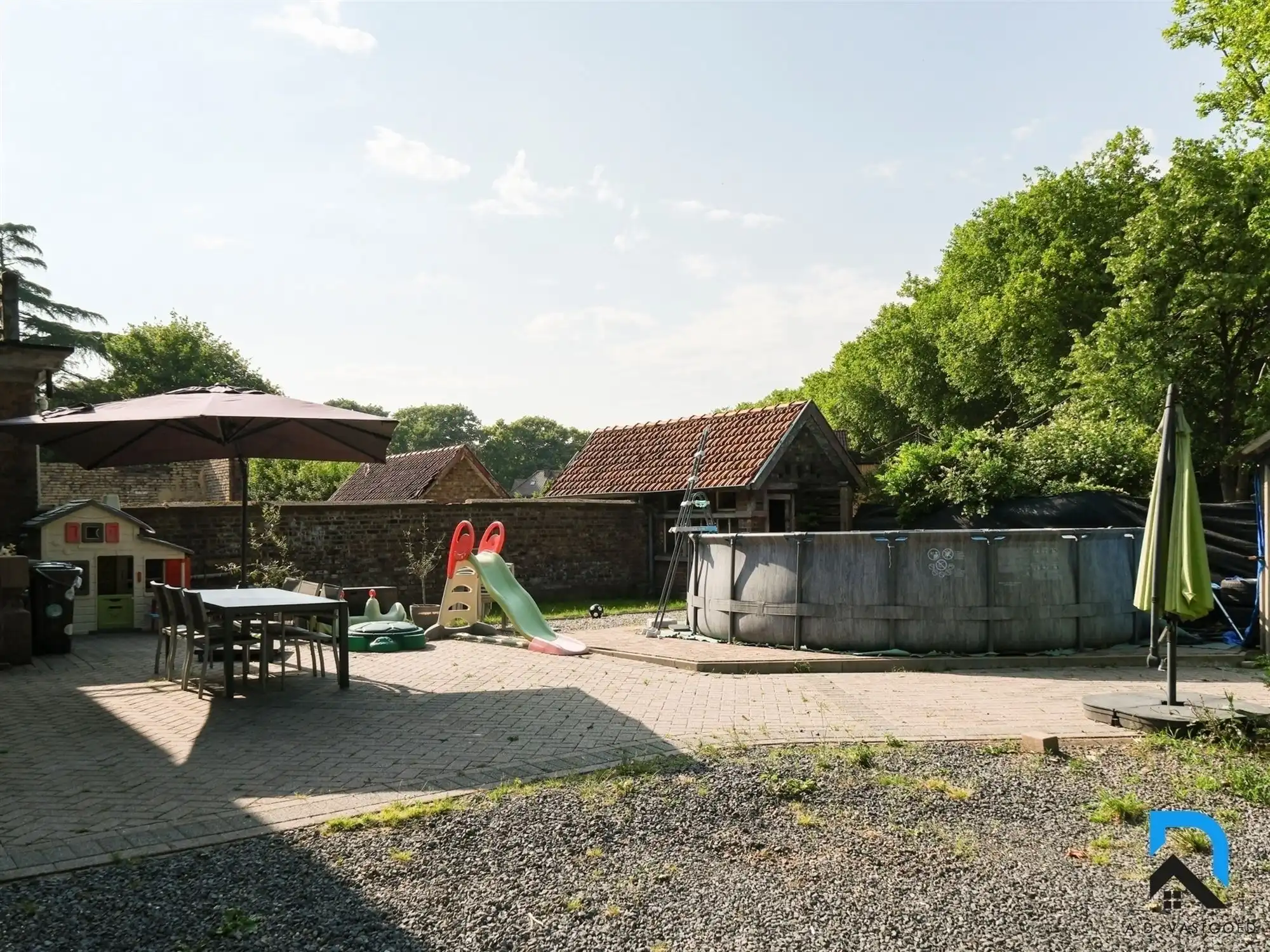 Woning met 5 slaapkamers op riant hoekperceel foto 21