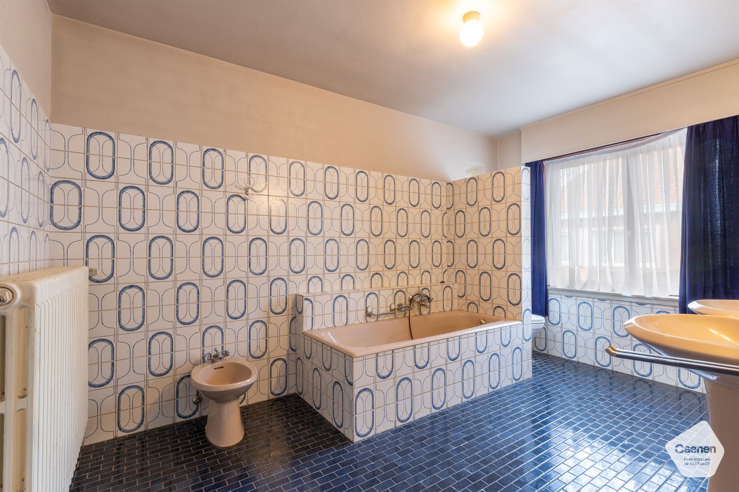 Wonen en werken in het hart van Ruddervoorde ! Deze woonst omvat 5 slaapkamers & 2 garages! foto 13