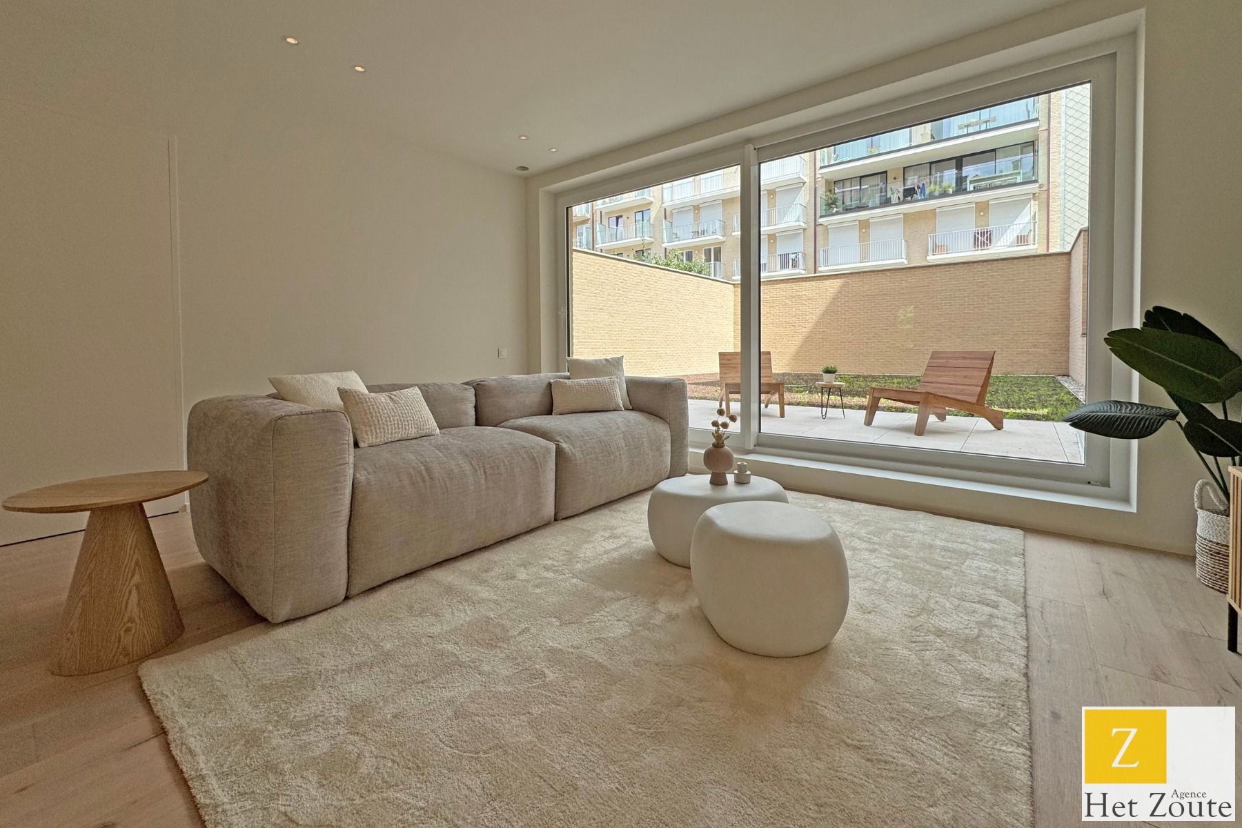 Gelijkvloers appartement met terras en tuin te Knokke foto 3