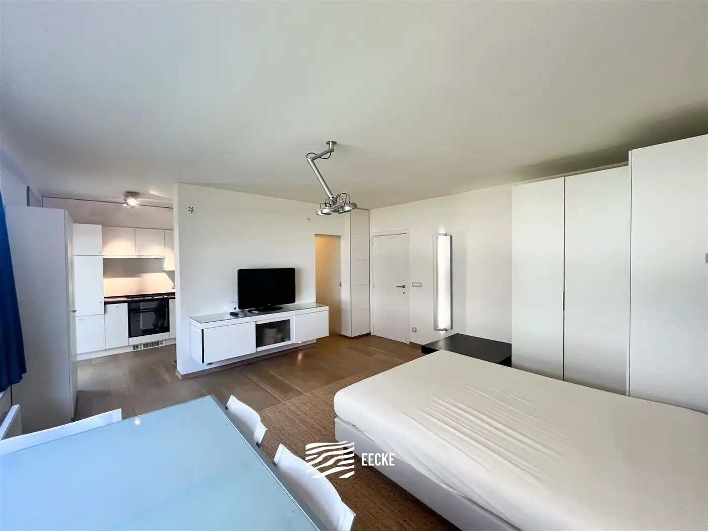 Studio foto {{pictureIndex}}