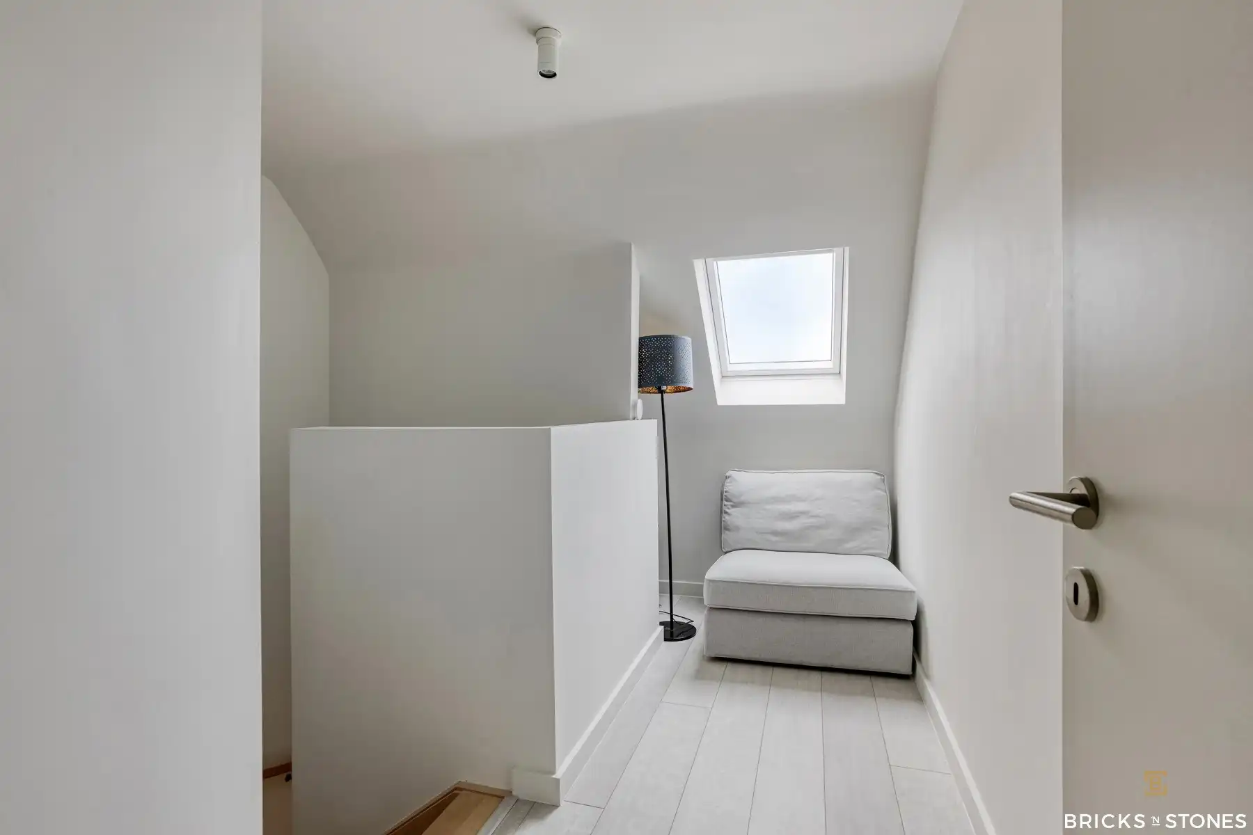 Recente HOB met 4 slaapkamers en tuin foto 26