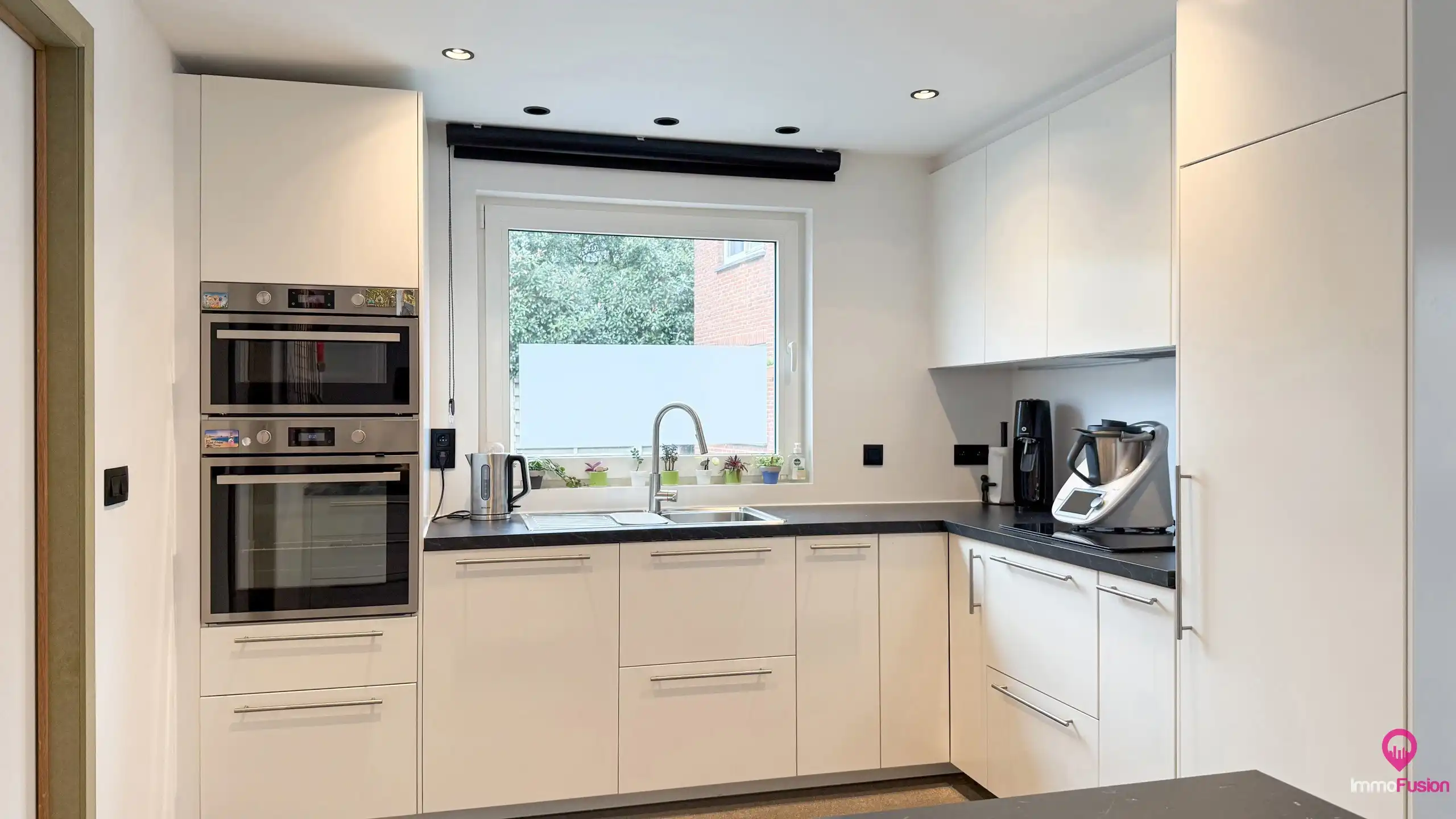 Gerenoveerde woning met veel ruimte en 6 slaapkamers! foto 12