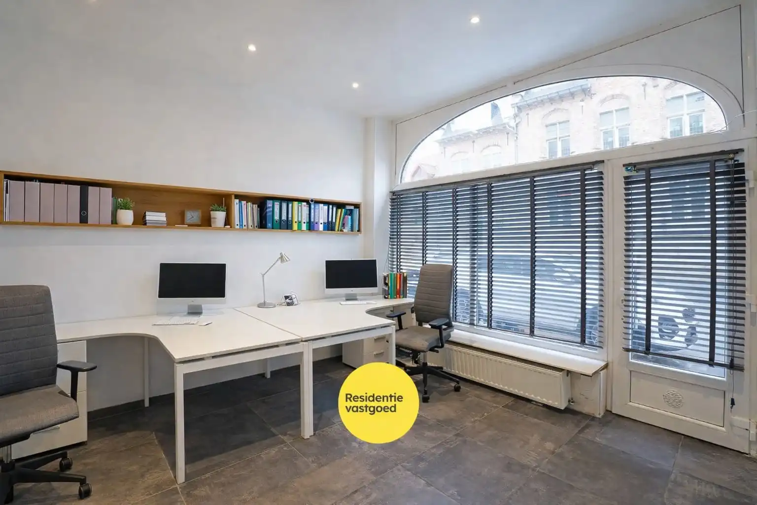 Herenhuis met handelsruimte & wellness in Nieuwpoort-Stad foto 2