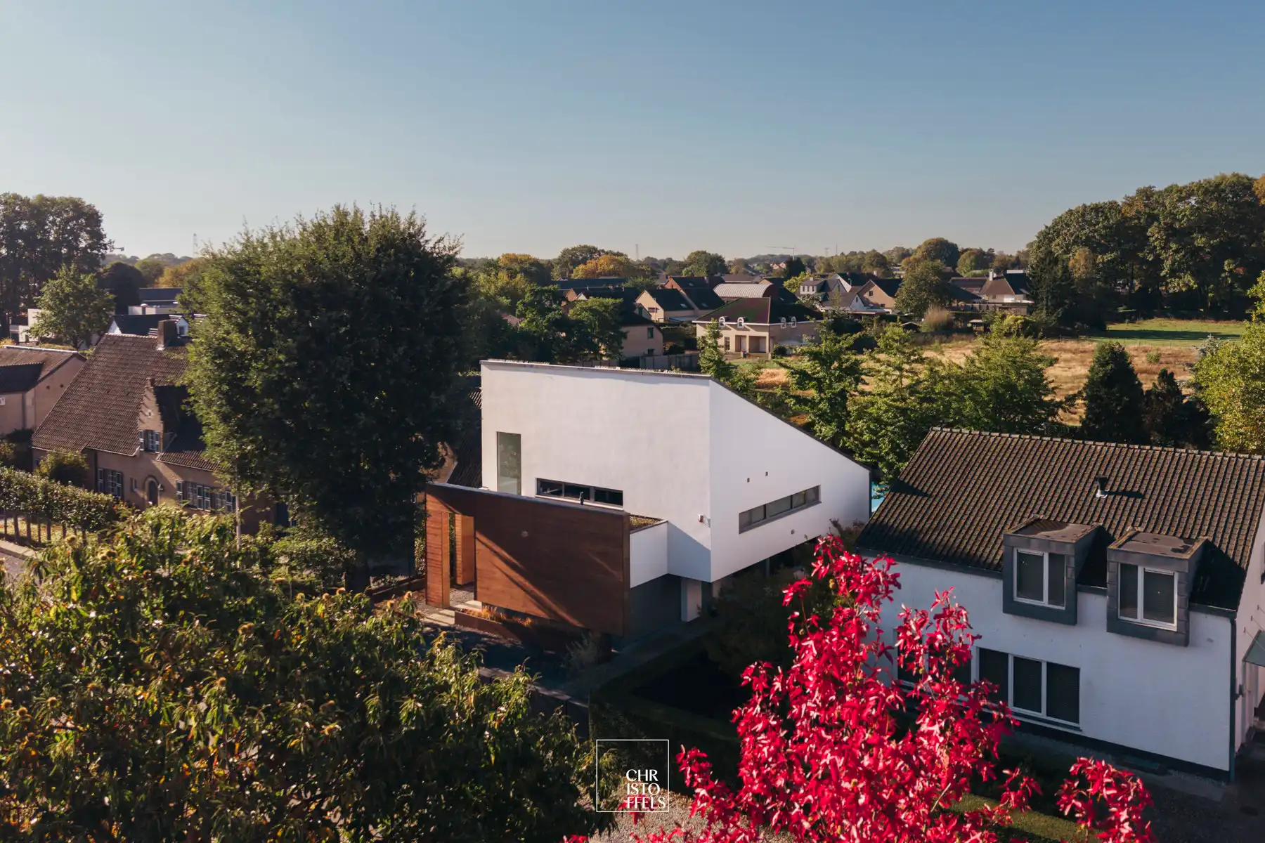 Moderne villa (374 m²) met zwembad en poolhouse op perceel van 1.039 m² foto 33