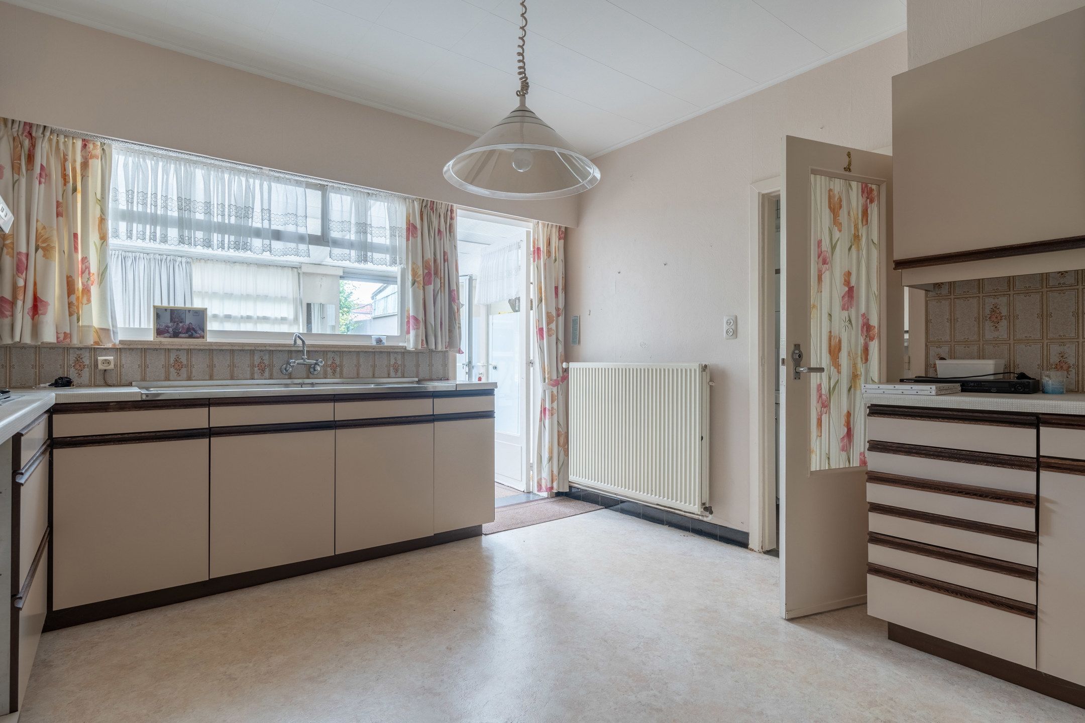 Te renoveren woning met 3 slpks op mooi perceel van 295 m² foto 9