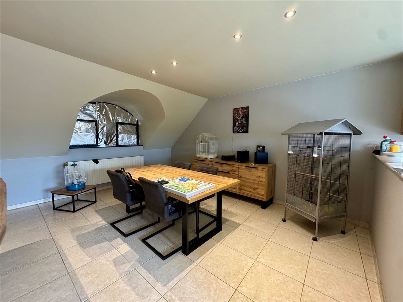 Ruim 1-slaapkamer appartement in het centrum van Bree.  foto 5