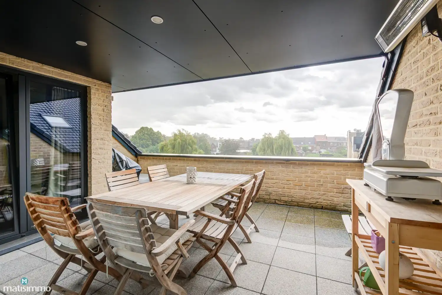 ZEER RUIM EN MODERN DUPLEXAPPARTEMENT (234M²) MET 5 SLAAPKAMERS, 2 BADKAMERS, 2 TERRASSEN, 2 KELDERS, DUBBELE GARAGE (60M²) (+ OPTIONEEL GARAGE) IN HET CENTRUM VAN LANAKEN foto 26